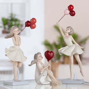 Artelibre - 05161322 ΦΙΓΟΥΡΑ WOMAN ΠΟΛΥΜΕΡΕΣ CREAM ΚΟΚΚΙΝΟ PU PCS. ASSORTED 9.5X6.5X23.5CM