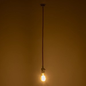 glo-115104-115104_02 GLOBOSTAR® SUSPENS 115104 VINTAGE ΚΡΕΜΑΣΤΟ ΦΩΤΙΣΤΙΚΟ ΟΡΟΦΗΣ ΜΕ ΝΤΟΥΙ 1 X E27 AC 220-240V IP20 - ΑΣΗΜΙ & ΚΟΚΚΙΝΟ - Μ6.7 X Π6.7 X Y94.3CM