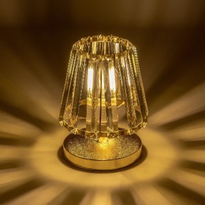 glo-204-0064-204_0064_2 GLOBOSTAR® GLASSY 204-0064 ΜΟΝΤΕΡΝΟ ΕΠΙΤΡΑΠΕΖΙΟ ΦΩΤΙΣΤΙΚΟ ΠΟΡΤΑΤΙΦ ΜΕ ΝΤΟΥΙ 1 X E27 AC 220-240V IP20 - ΧΡΥΣΟ & ΔΙΑΦΑΝΟ - Μ18 X Π180 X Υ22CM