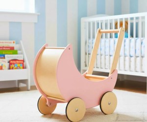 pol - 162782359 ΠΑΙΔΙΚΟ ΚΑΡΟΤΣΑΚΙ ΓΙΑ ΚΟΥΚΛΕΣ JOYLAND BABY WALKER