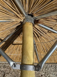 tesias-01543-01543-05-omprela-paralias-psathini-epaggelmatiki-xrisi ΨΑΘΙΝΗ ΟΜΠΡΕΛΑ Φ210CM ΒΑΡΕΟΥ ΤΥΠΟΥ ΑΝΤΟΧΗΣ 7 ΜΠΟΦΟΡ-TESIAS GROUP