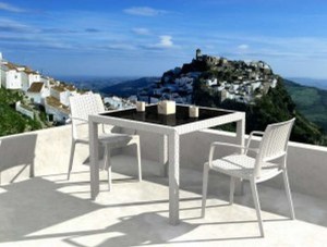 zougris-53.0212 BALI WHITE 94Χ94Χ75ΕΚ.ΤΡΑΠΕΖΙ ΜΕ ΤΖΑΜΙ ΠΟΛ/ΝΙΟΥ